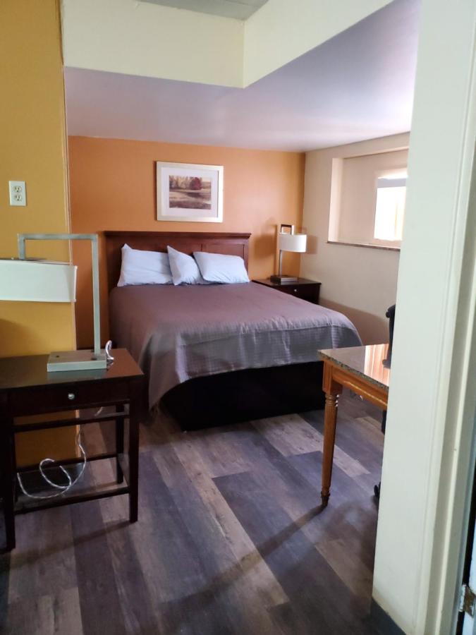 Budget Inn Of 베이 시티 외부 사진