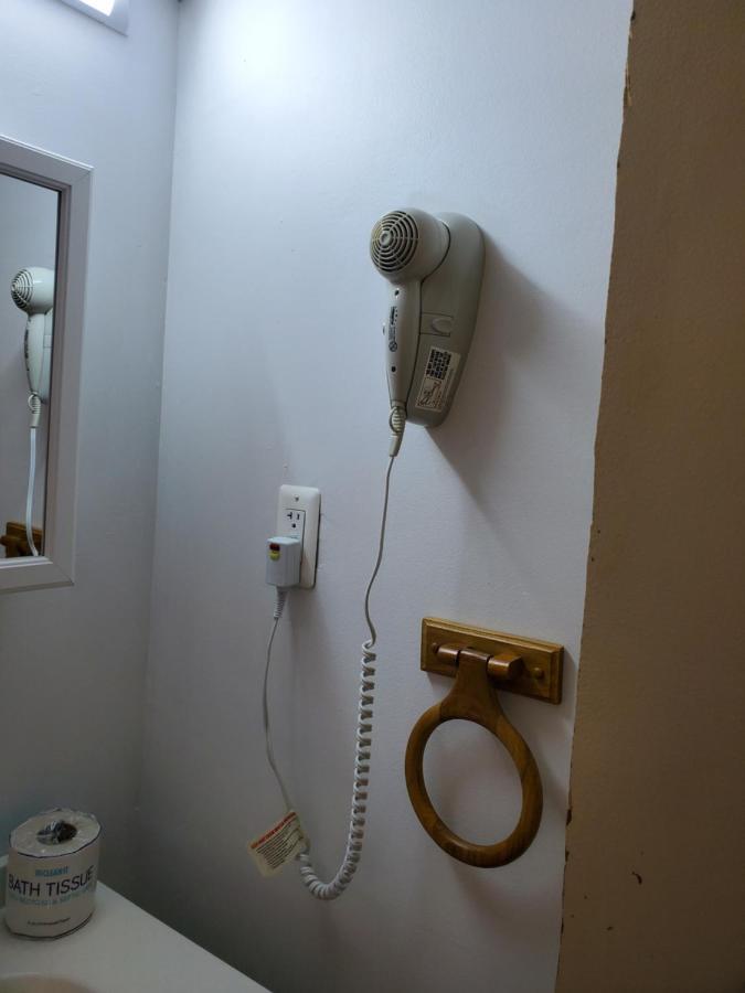 Budget Inn Of 베이 시티 외부 사진