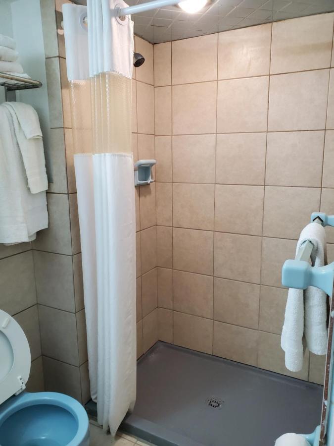 Budget Inn Of 베이 시티 외부 사진